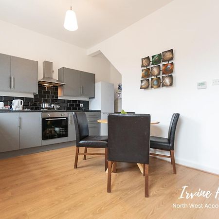 2-Bedroom Contractor Stay With Fully Equipped Kitchen, Wi-Fi & Parking Leigh (Greater Manchester) Extérieur photo